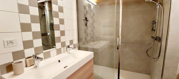 2 bedrooms Apartment in Auxerre, France No. 323622 2