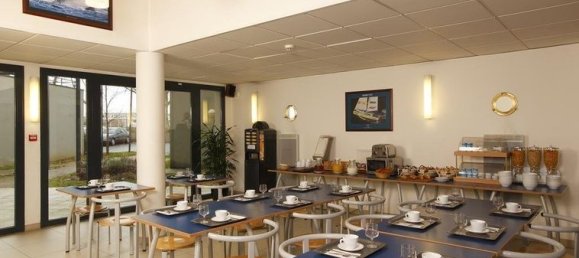 24m² Apartment in Alfortville, France No. 1856 3