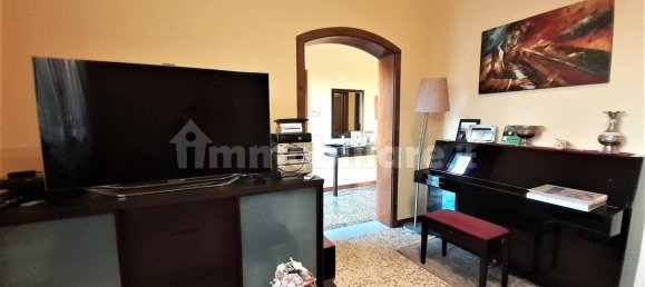 4 bedrooms Villa in Massa, Italy No. 161138 8