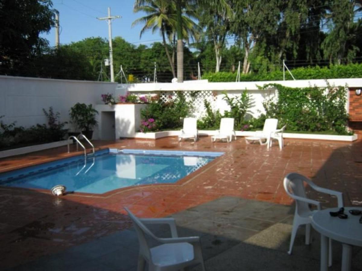 6 bedrooms House in Atlantico, Colombia No. 2398