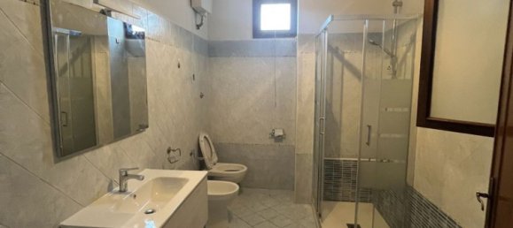4 rooms Apartment in Campi Bisenzio, Italy No. 199053 16