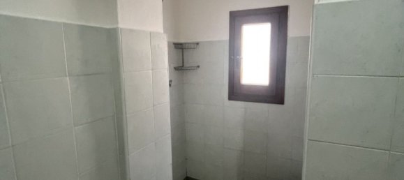 4 rooms Apartment in Campi Bisenzio, Italy No. 199053 6