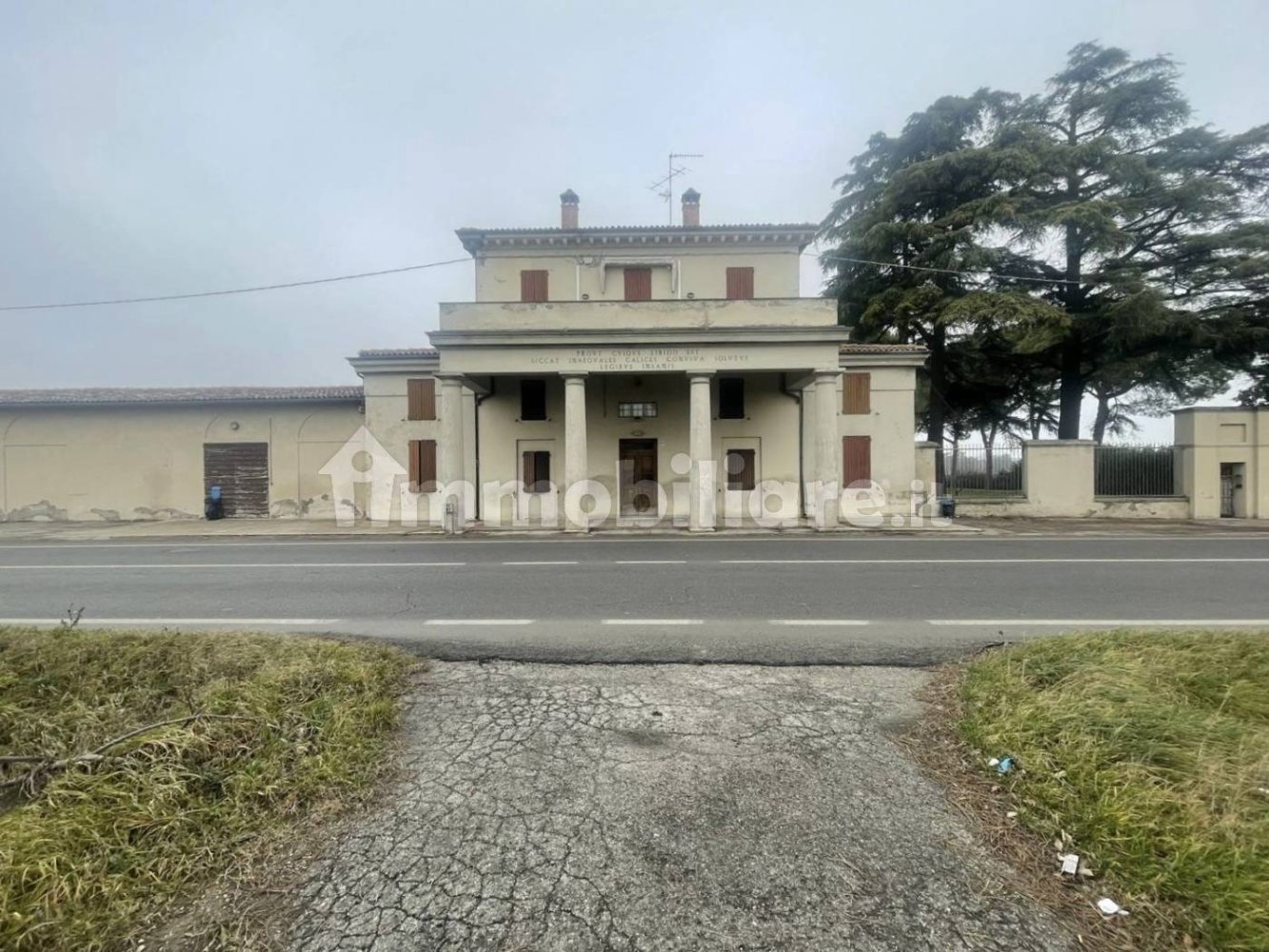 5 rooms Building in Faenza, Italy No. 93750