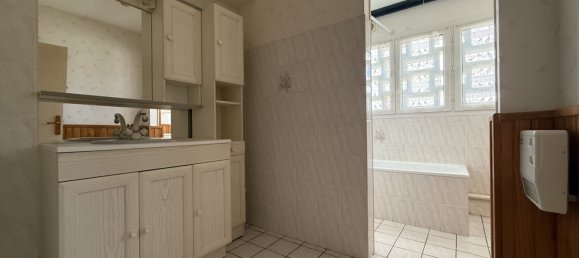 2 bedrooms Apartment in Rochefort, France No. 99429 10