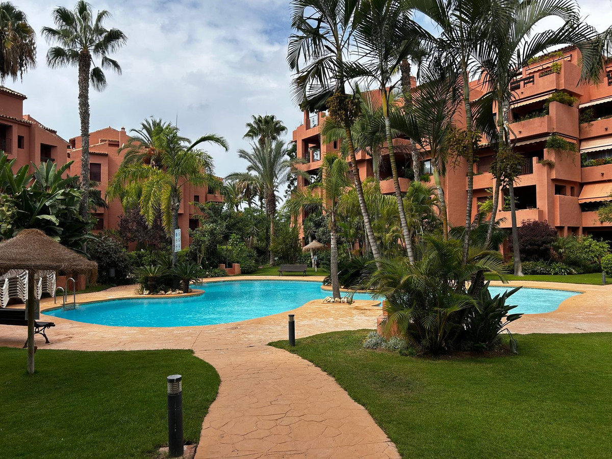 2 bedrooms Apartment in Marbella, Spain No. 268592