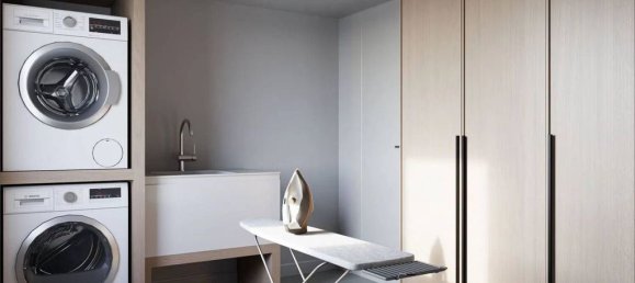 8 bedrooms Villa in Tradate, Italy No. 15354 13