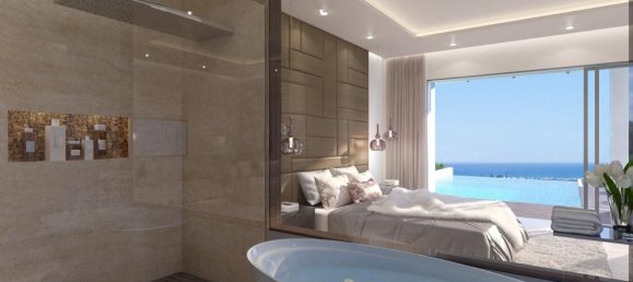 4 bedrooms Villa in Estepona, Spain No. 2864 11