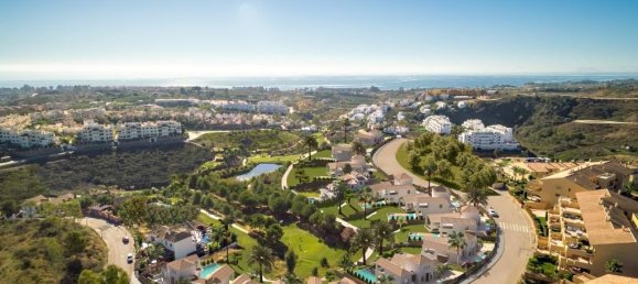 4 bedrooms Villa in Estepona, Spain No. 2864 12