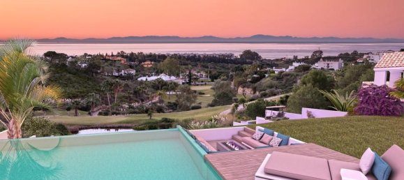 4 bedrooms Villa in Estepona, Spain No. 2864 3