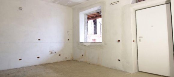 2 rooms House in Grezzago, Italy No. 14613 3