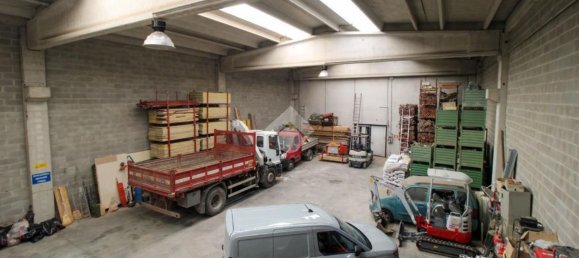 400m² Warehouse in Rudiano, Italy No. 359644 13