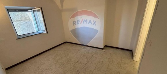 3 rooms Apartment in Vado Ligure, Italy No. 40383 8