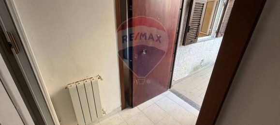 3 rooms Apartment in Vado Ligure, Italy No. 40383 3