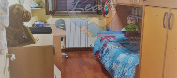 4 bedrooms Apartment in Cessapalombo, Italy No. 85780 12