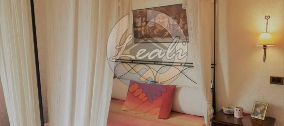 4 bedrooms Apartment in Cessapalombo, Italy No. 85780 7