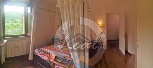 4 bedrooms Apartment in Cessapalombo, Italy No. 85780 8