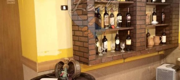 4 bedrooms Apartment in Cessapalombo, Italy No. 85780 16