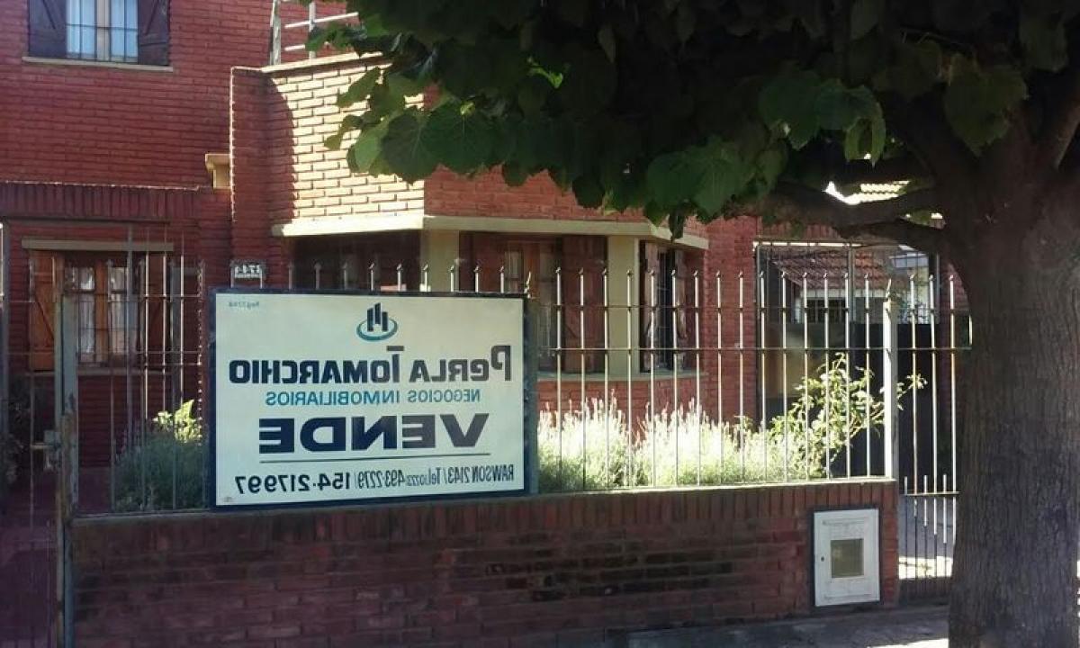 2 bedrooms House in Mar del Plata, Argentina No. 80698