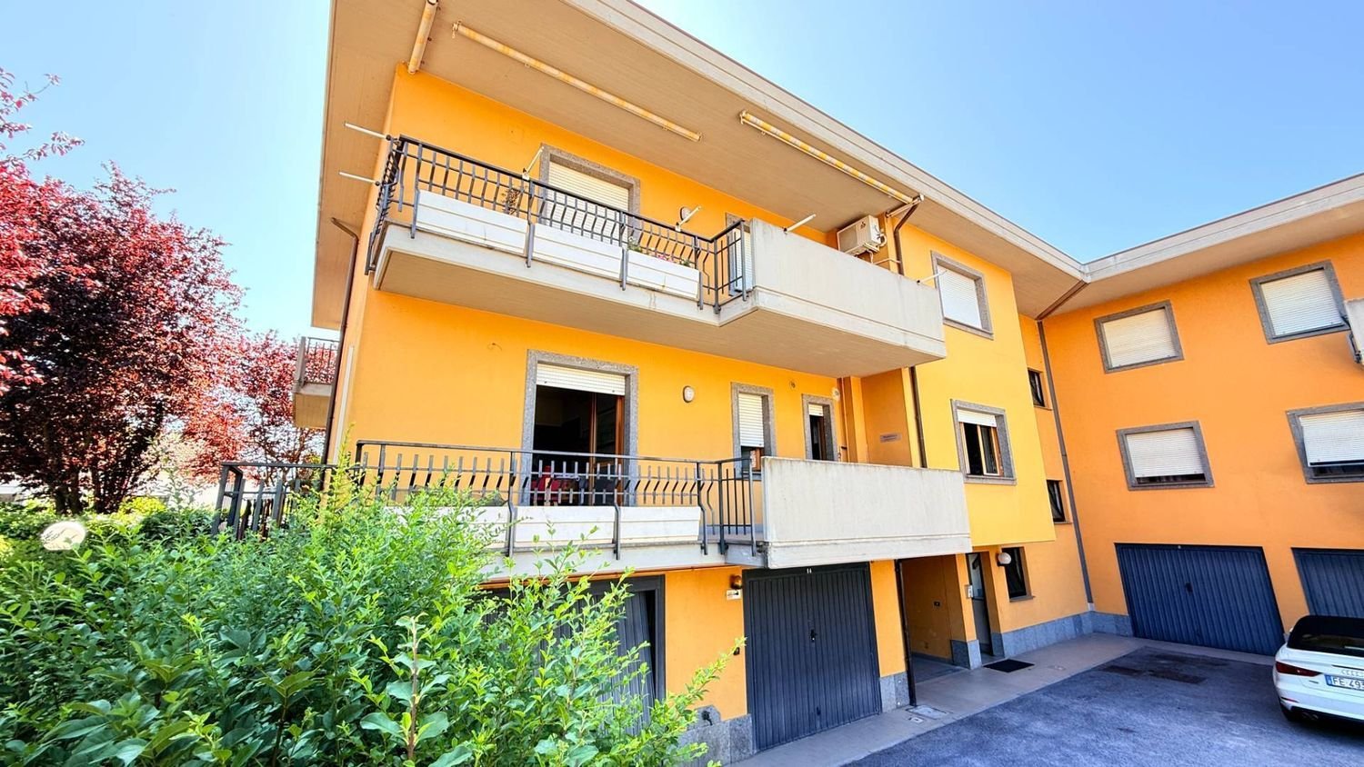 3 rooms Apartment in Posta, Italy No. 300206