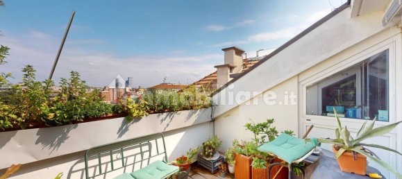 2 bedrooms Penthouse in Milan, Italy No. 331051 10