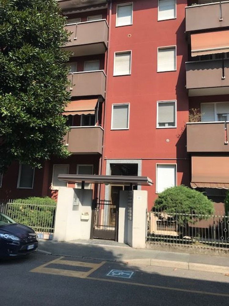 2 rooms Apartment in Legnano, Italy No. 307143