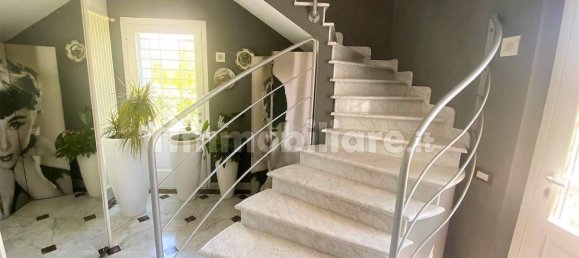 3 bedrooms Villa in Carrara, Italy No. 73693 22