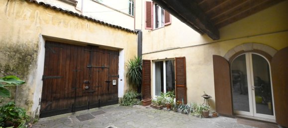 Квартира с 4 спальнями в Брешиа, Италия № 216865 3