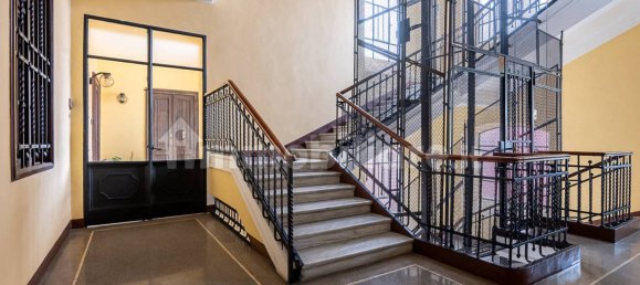 3 bedrooms Apartment in Turin, Italy No. 189922 25