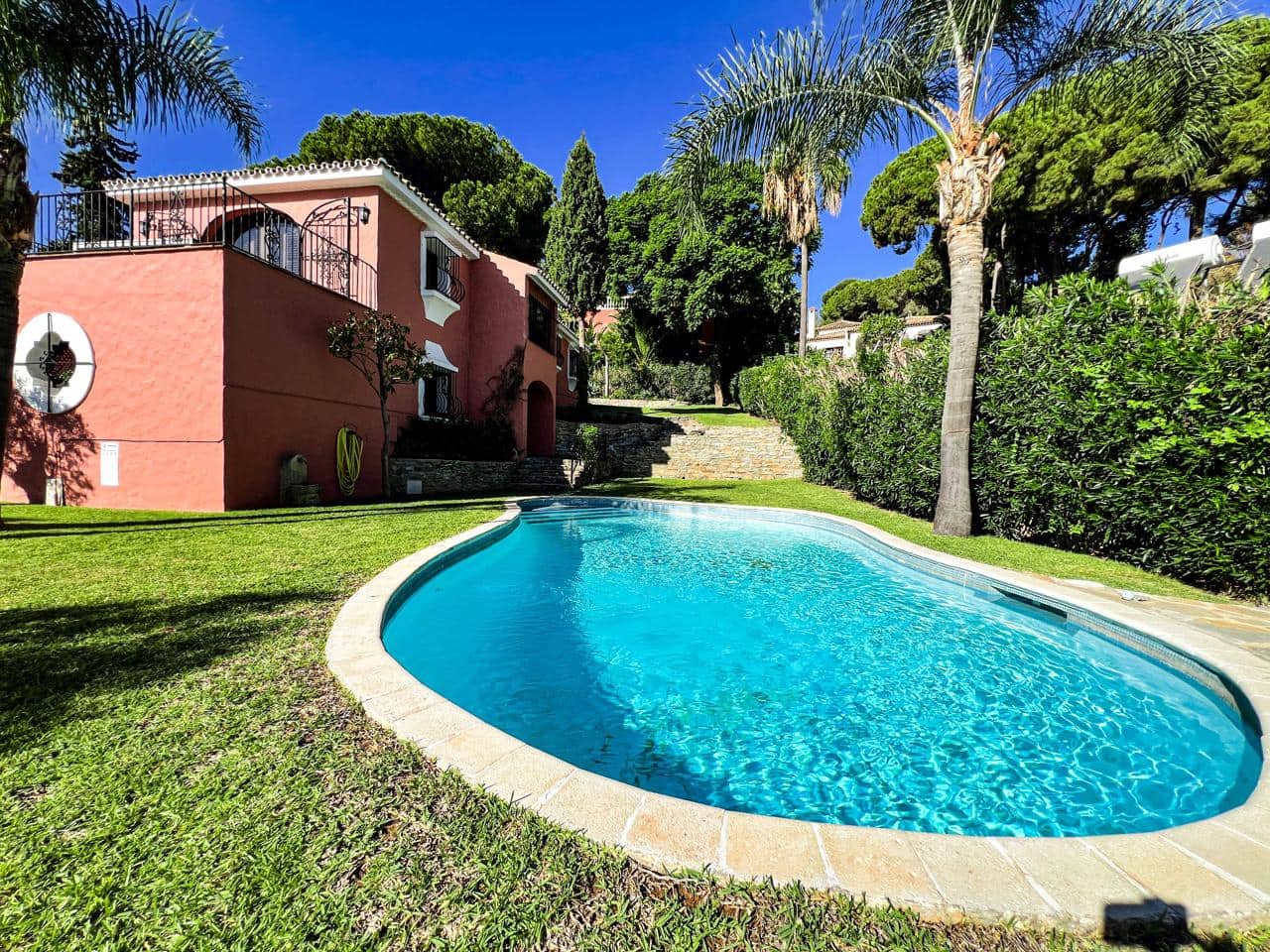 Casa T5 em Marbella, Spain N.º 266551