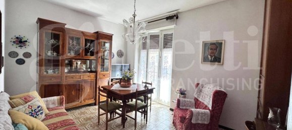 1 bedroom Apartment in Como, Italy No. 311923 2