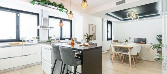 3 Schlafzimmer Wohnung in Eixample, Spain, Nr. 136415 4