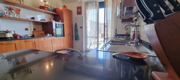 Apartamento de 2 dormitorios en Genoa, Italy No. 312692 8