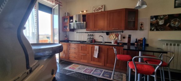 Apartamento de 2 dormitorios en Genoa, Italy No. 312692 10