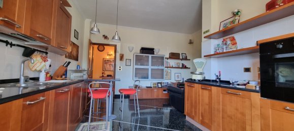 Apartamento de 2 dormitorios en Genoa, Italy No. 312692 11