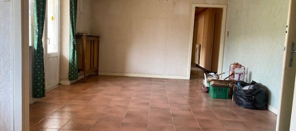 4 bedrooms Apartment in Algrange, France No. 230215 3