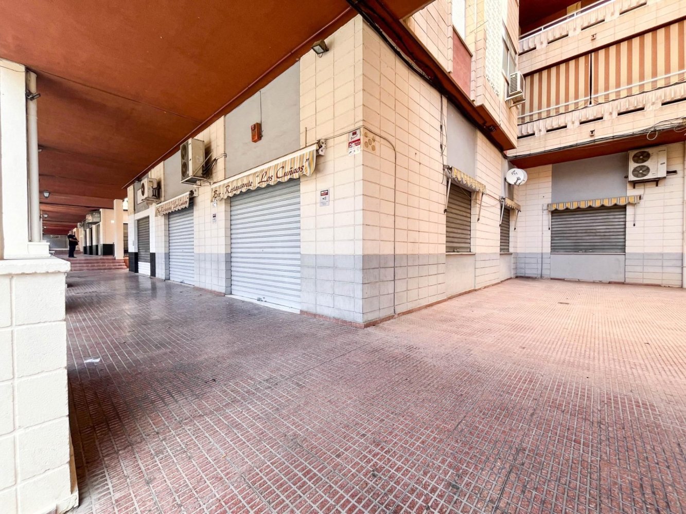 Imóvel comercial em Petrer, Spain 253 m² N.º 98643