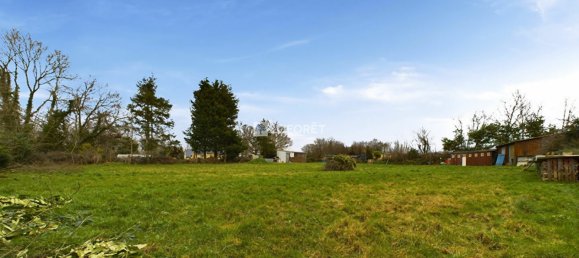  Land in Dineault, France No. 96231 2