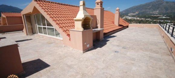 3 bedrooms Penthouse in Marbella, Spain No. 1365 12