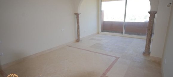 3 bedrooms Penthouse in Marbella, Spain No. 1365 4