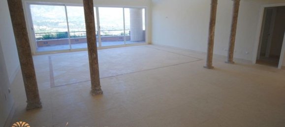 3 bedrooms Penthouse in Marbella, Spain No. 1365 10