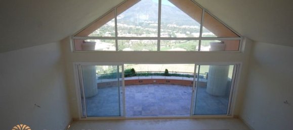 3 bedrooms Penthouse in Marbella, Spain No. 1365 9