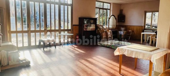 11 غرف نوم فيلا في Maccagno con Pino e Veddasca, Italy رقم 178386 38