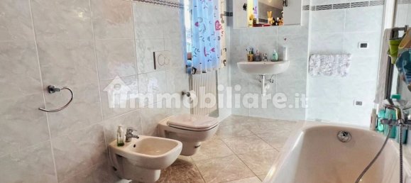 11 غرف نوم فيلا في Maccagno con Pino e Veddasca, Italy رقم 178386 22