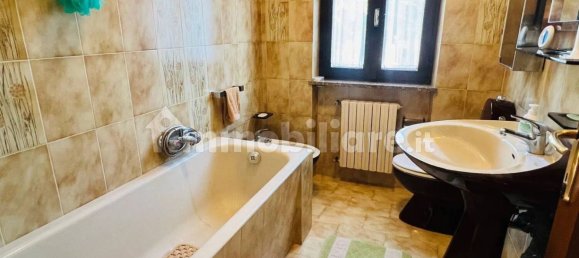 11 غرف نوم فيلا في Maccagno con Pino e Veddasca, Italy رقم 178386 35