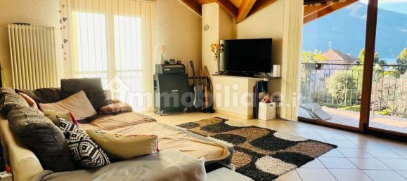 11 غرف نوم فيلا في Maccagno con Pino e Veddasca, Italy رقم 178386 15