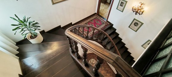 11 rooms Villa in Carrara, Italy No. 48373 6