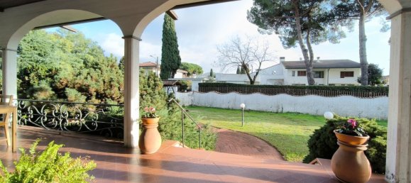 11 rooms Villa in Carrara, Italy No. 48373 27