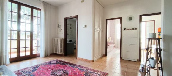 11 rooms Villa in Carrara, Italy No. 48373 10