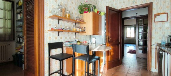 11 rooms Villa in Carrara, Italy No. 48373 45