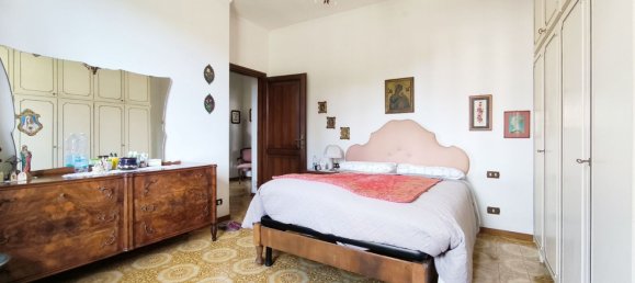 11 rooms Villa in Carrara, Italy No. 48373 5
